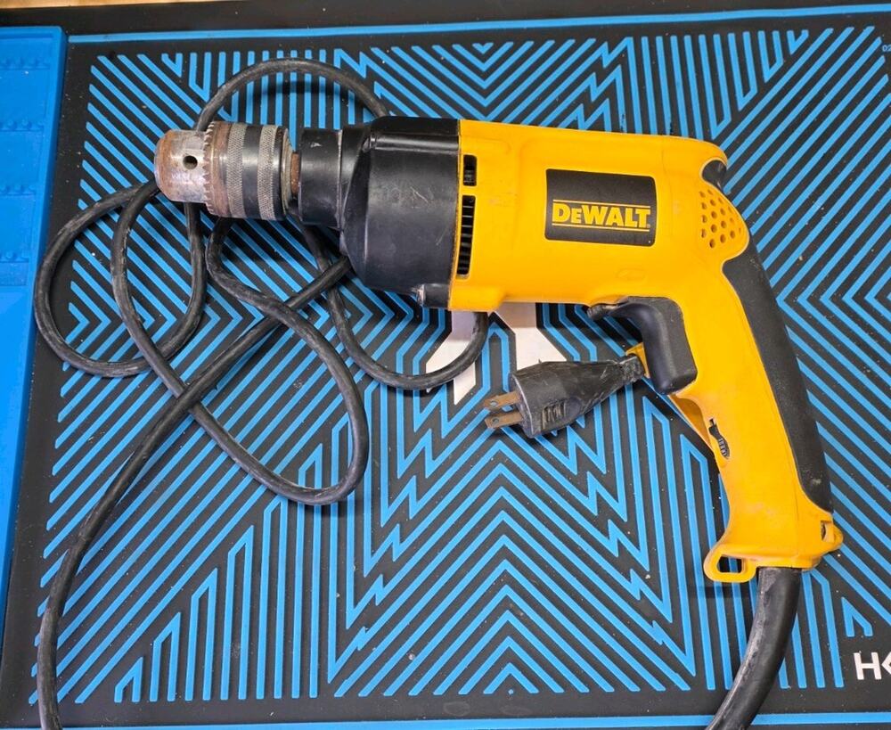 DEWALT DW511 7.8A 1/2" Corded VSR Hammer Drill Pre-owned